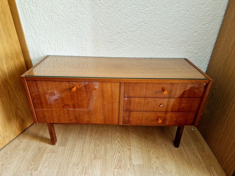 DDR Kommode 60er Schrank m. Glasplatte Dielenschrank 
