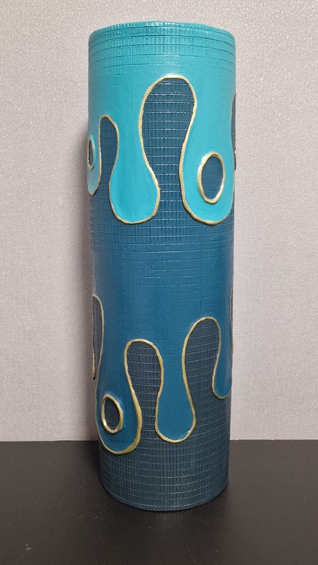 Große Upcycling-Vase Moderne Zylindervase „Ocean Flow“ – Struktur-Unikat (48 cm)