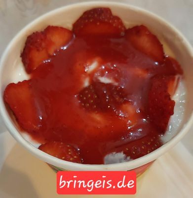 Joghurt Erdbeer Becher