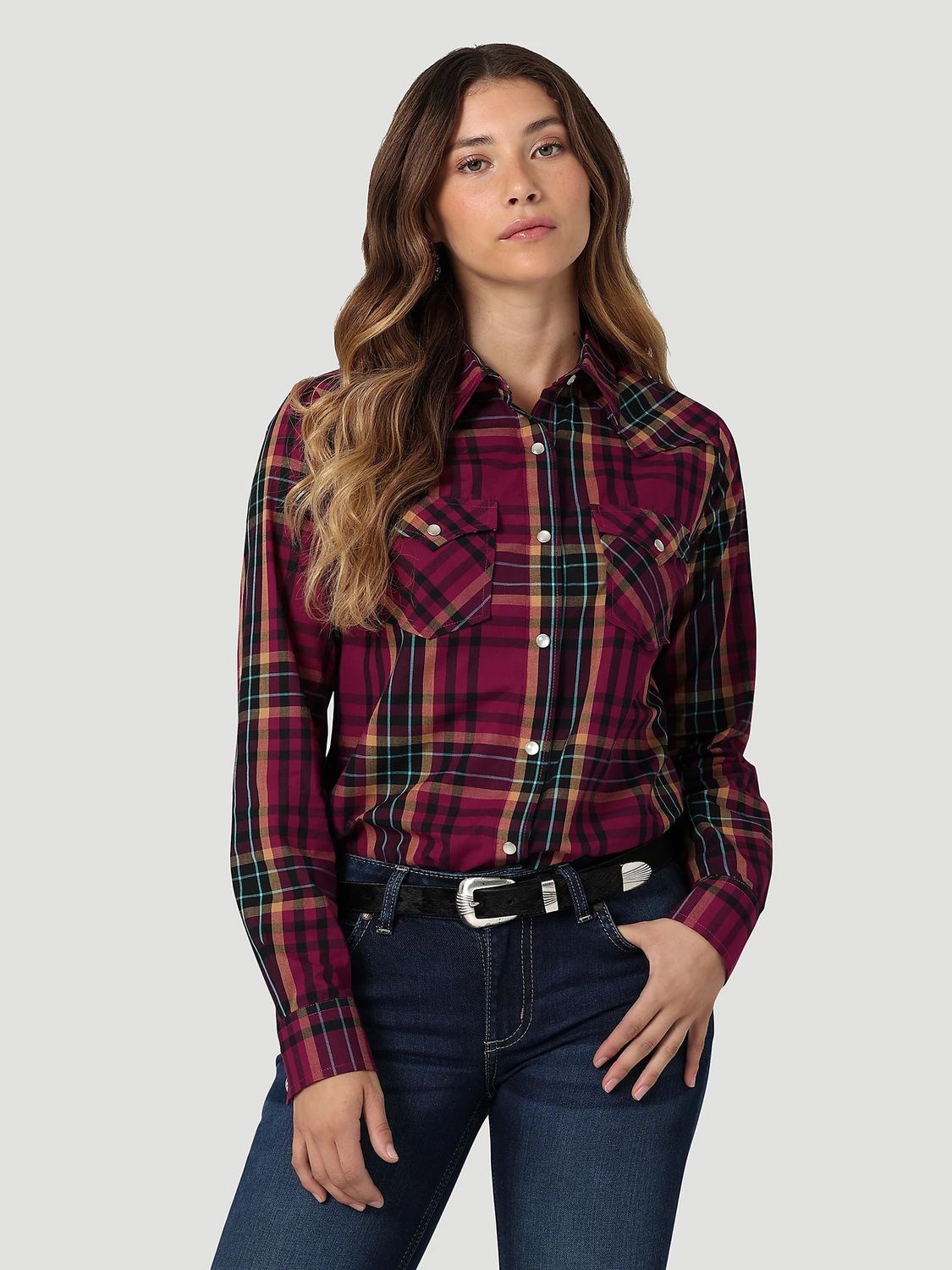 Womens Wrangler® Essential Snap Shirt - 112335502