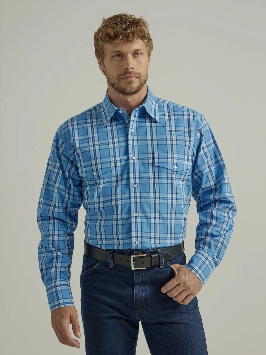 Men&#39;s Wrinkle Resist Blue Long Sleeve Snap Shirt - 112330343