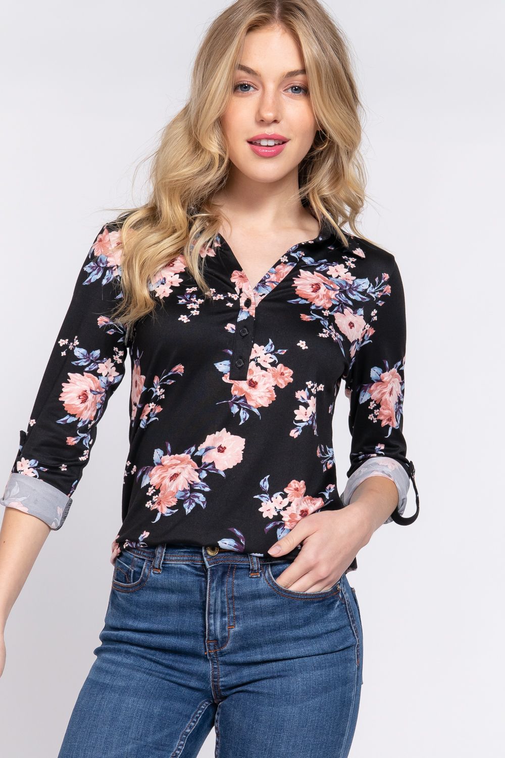 Active USA - 3/4 Roll Up Slv Notched Print Knit Top - T13625, Color: BLACK, Size: S