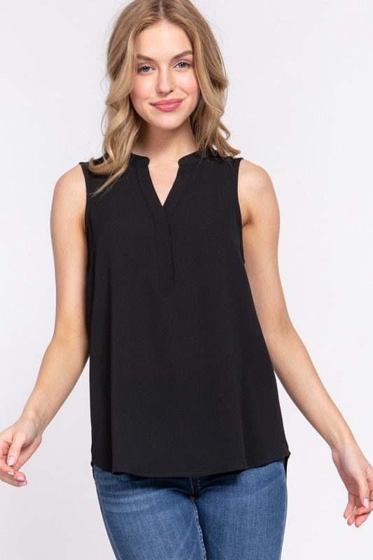 ACTIVE USA SLV LESS HENLEY NECK W HIDDEN BUTON WOVEN T13476