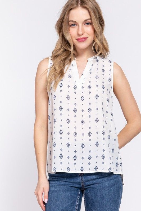 Active USA - Sleeveless Open V-Neck High &amp; Low Print Woven Top - T13419