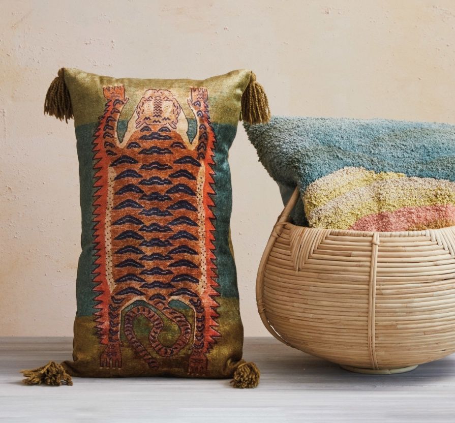 Velvet Full Tiger Lumbar