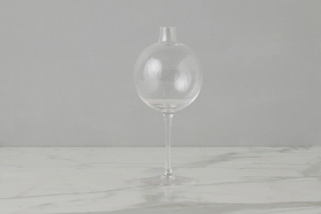 Wine Glass Vase, Color: Clear