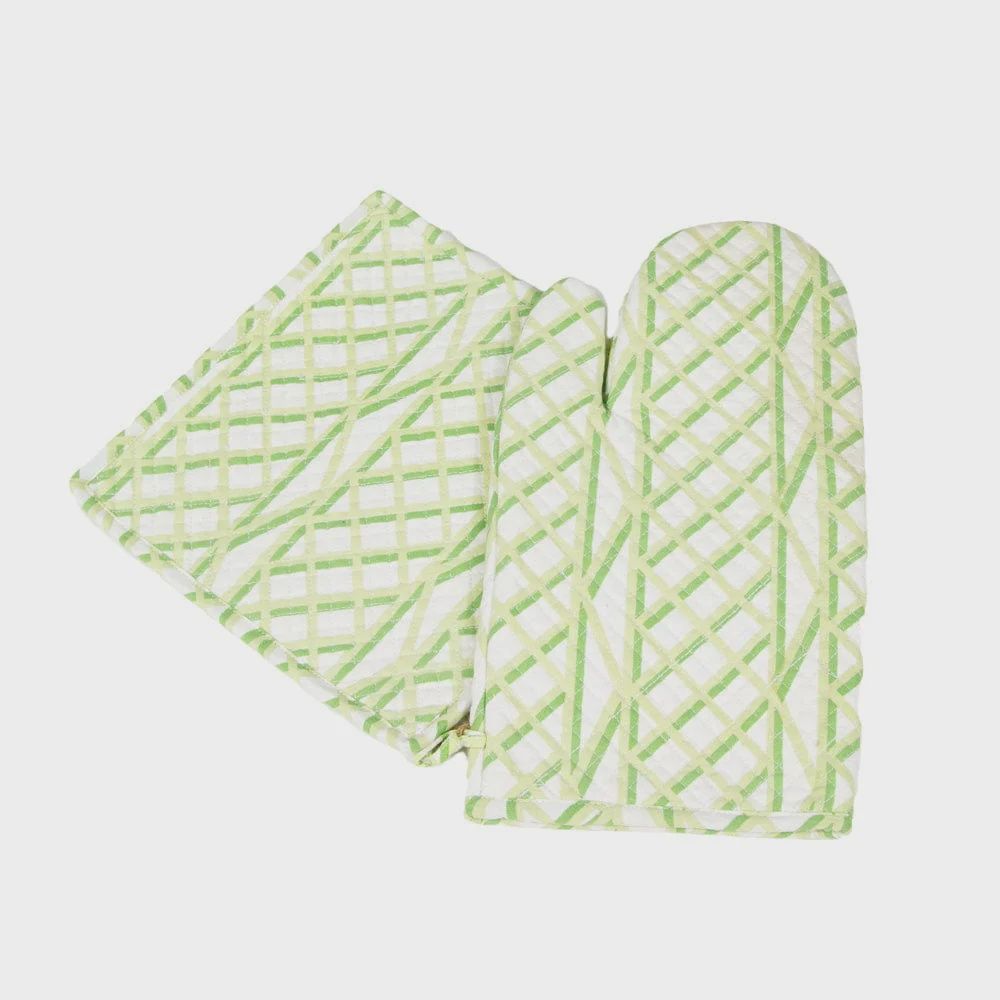 Green Garden Trellis Pot Holders