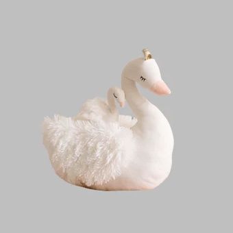 Swan Mama &amp; Baby