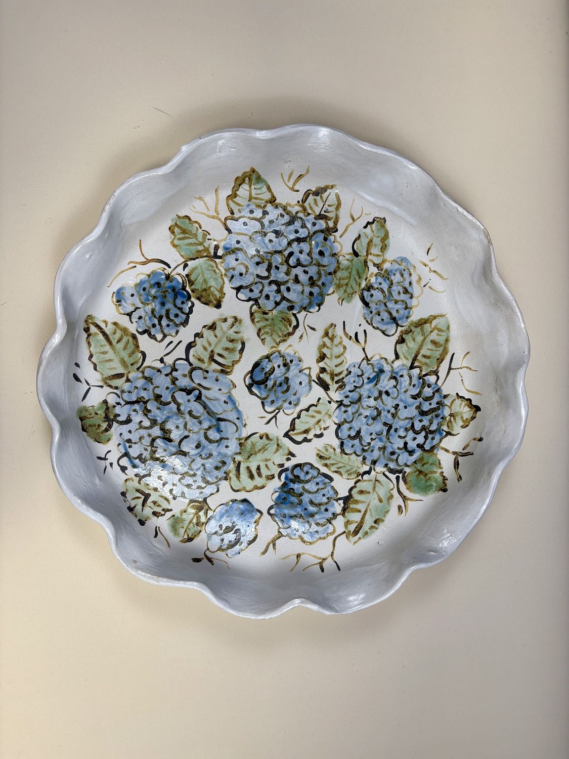 Large Round Platter, Design: Blue Hydrangea