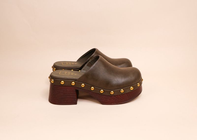 Lily Clog