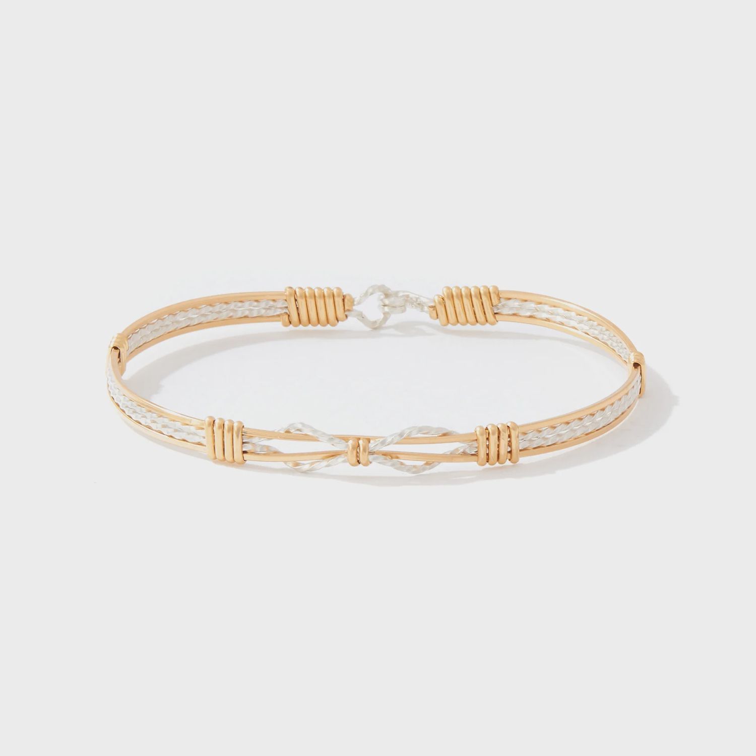 Sealed With A Kiss, Size: 6