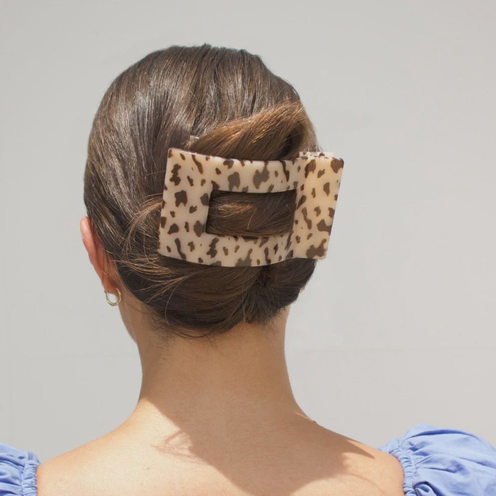 Blonde Tortoise Flat Rectangle Hair Clip, Size: Large