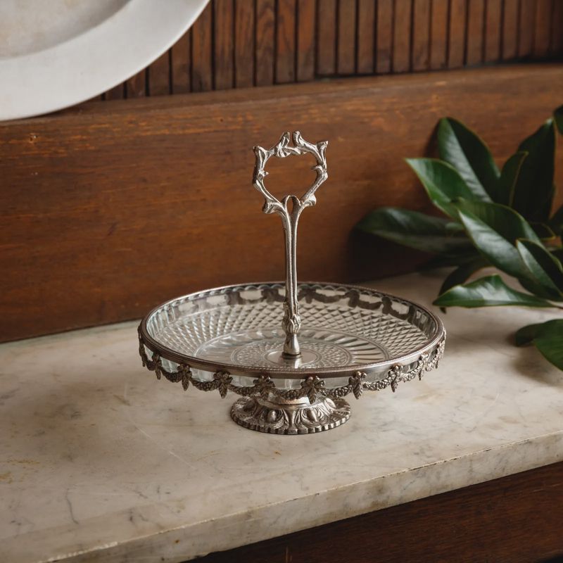 Petit Four Server