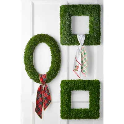 30.5" Oval Cedar Wreath
