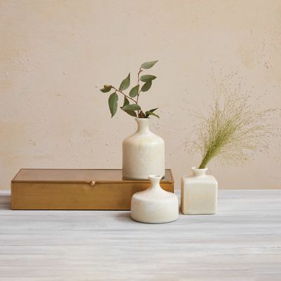 Cream Set Vases