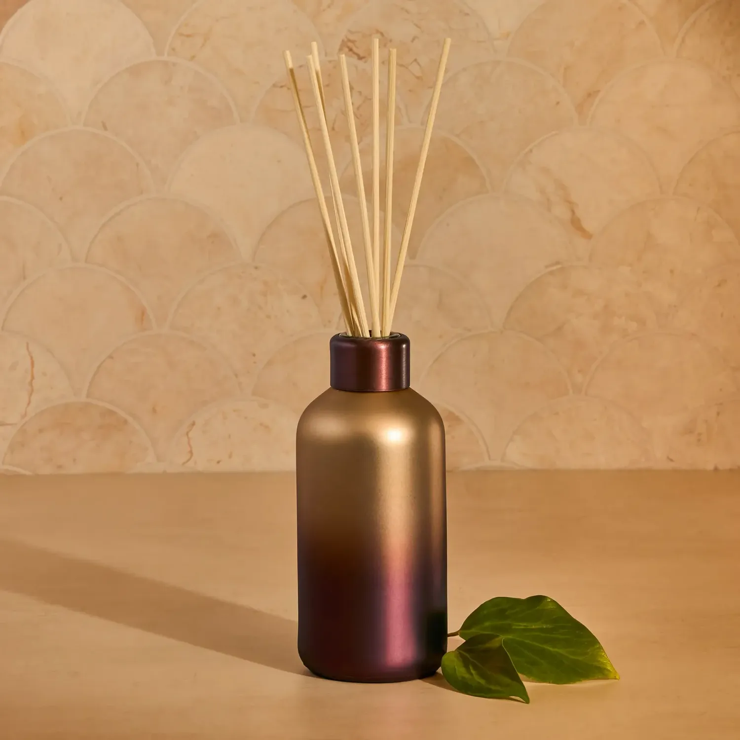 Apple Oud Artisan Tuscan Radiance Reed Diffuser