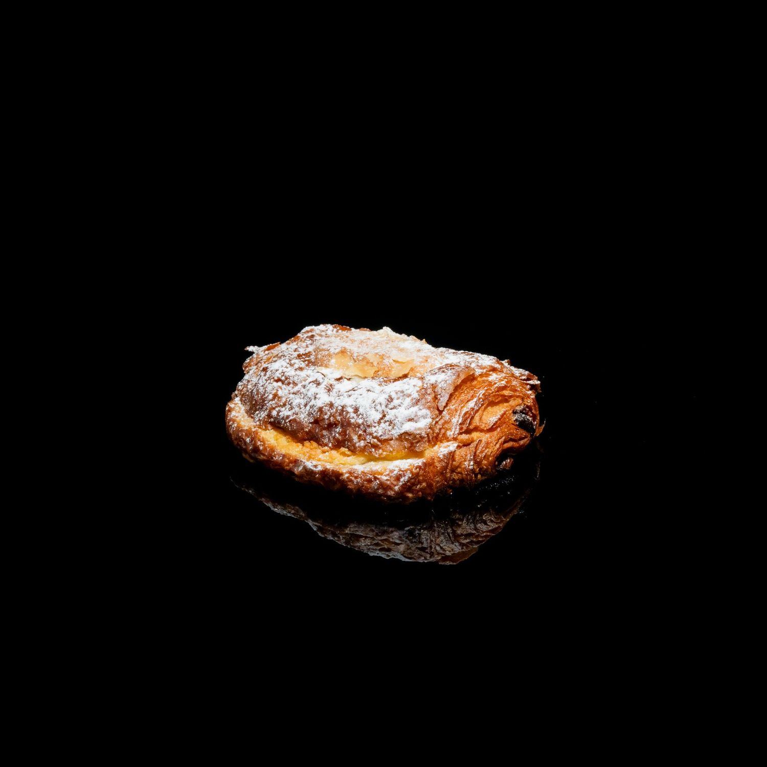 Pain au chocolat et  Amandes