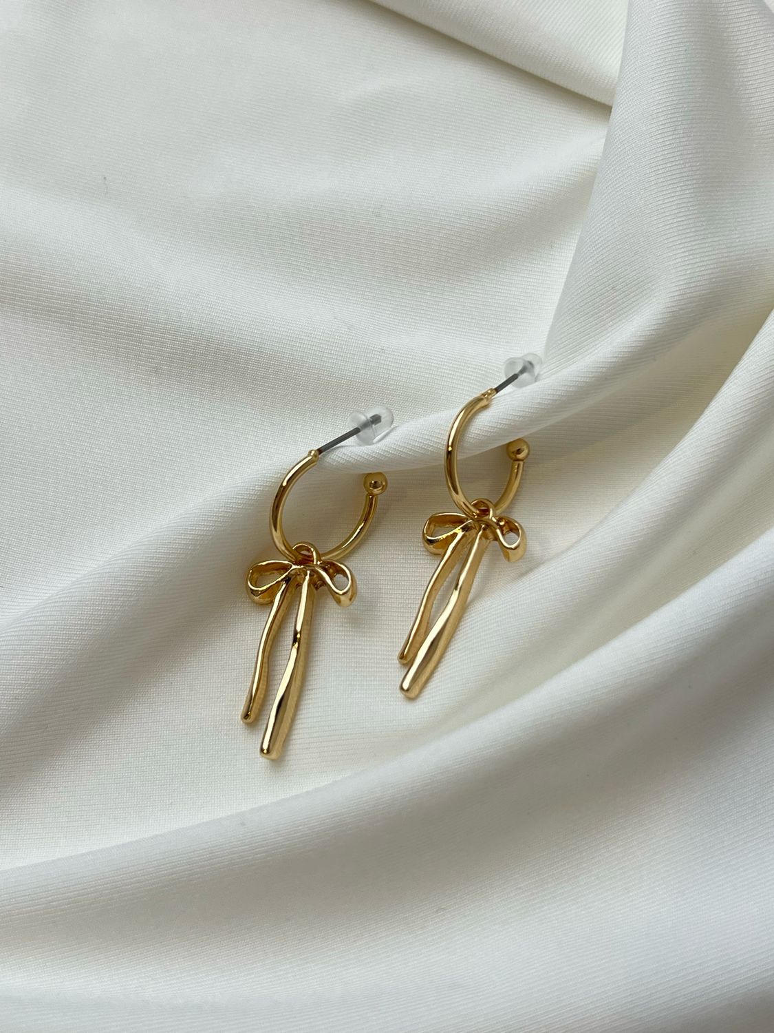 BOW EARRING GOLD