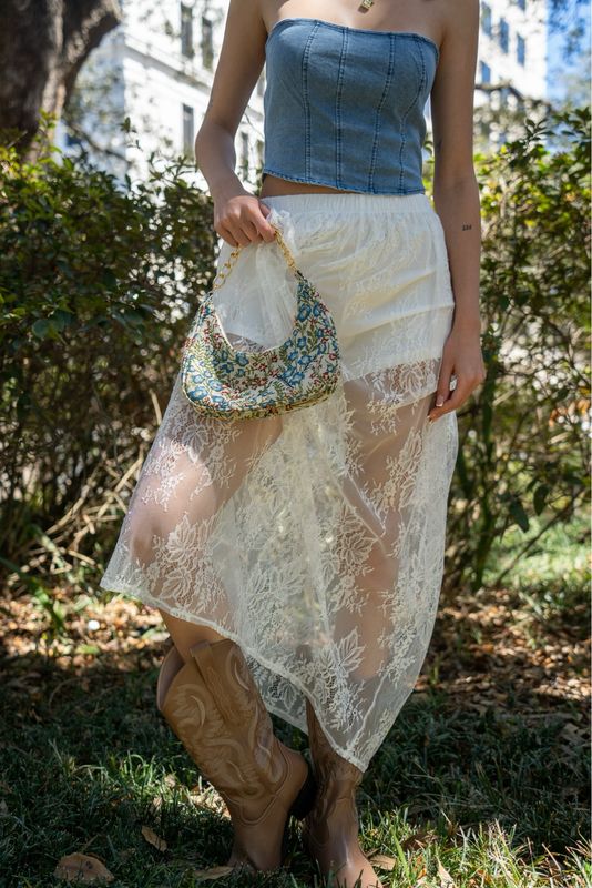 FA0077 LACE SKIRT