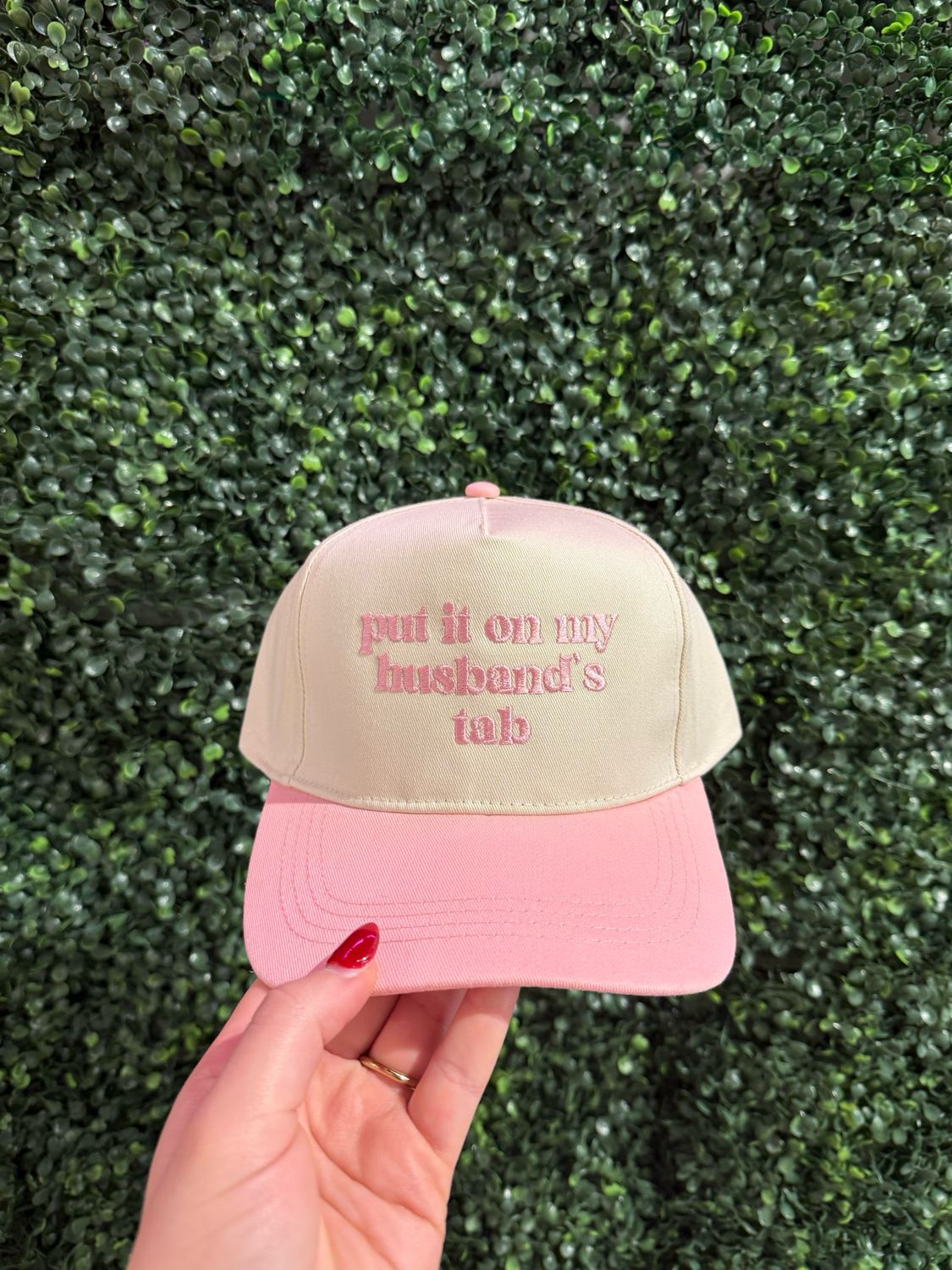 TRUCKER HAT HUSBANDS TAB PINK