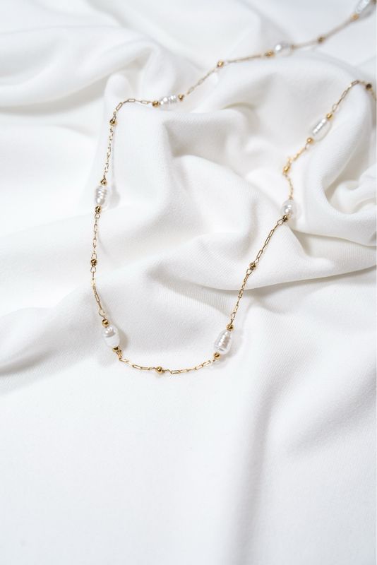SPACED PEARL NECKLACE GOLD