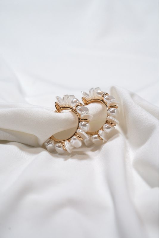 CHUNKY PEARL HOOP