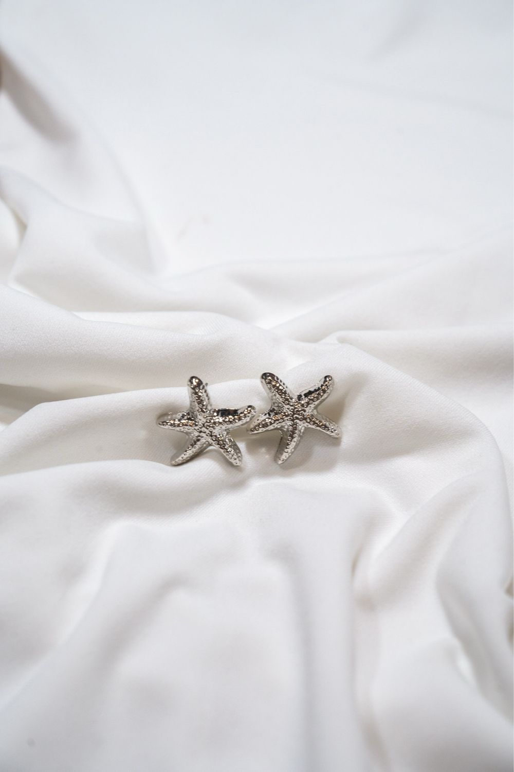 SILVER STARFISH EARRING