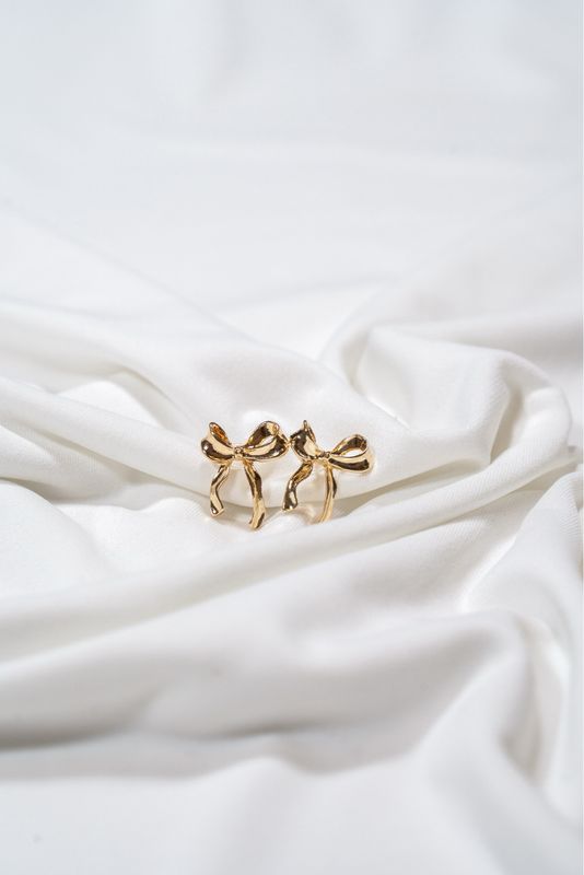 GOLD BOW STUD EARRING