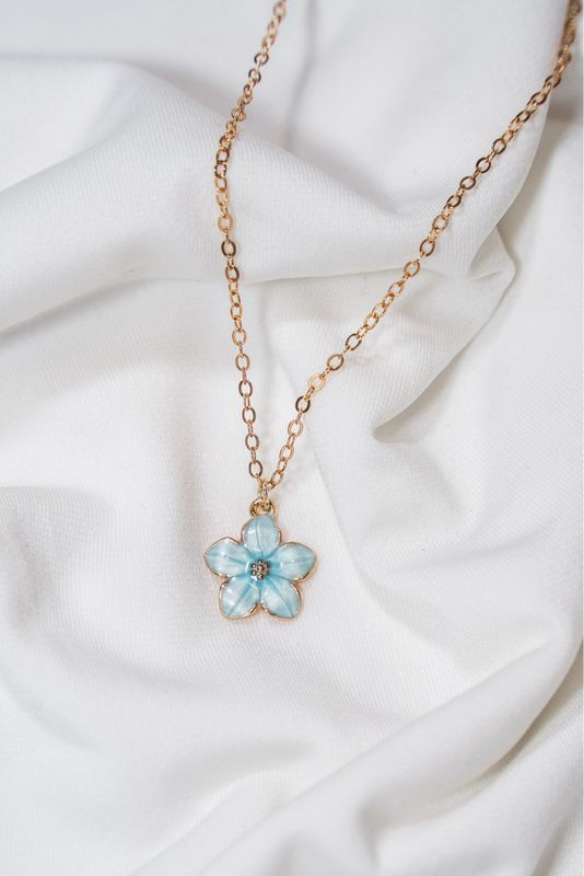 BLUE FLOWER NECKLACE