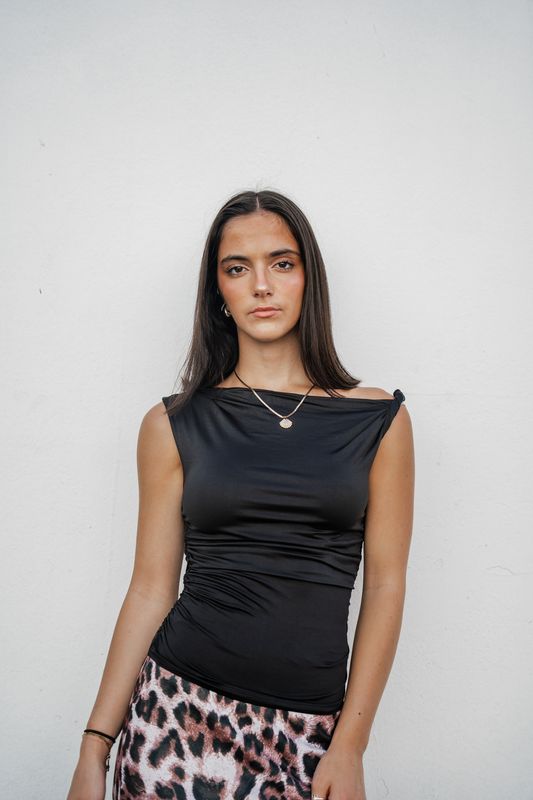 Fitted Twist Shoulder Tank Top