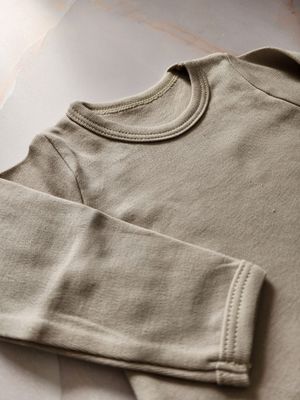 COTTON LONG SLEEVE CREW NECK ONESIE | STONE
