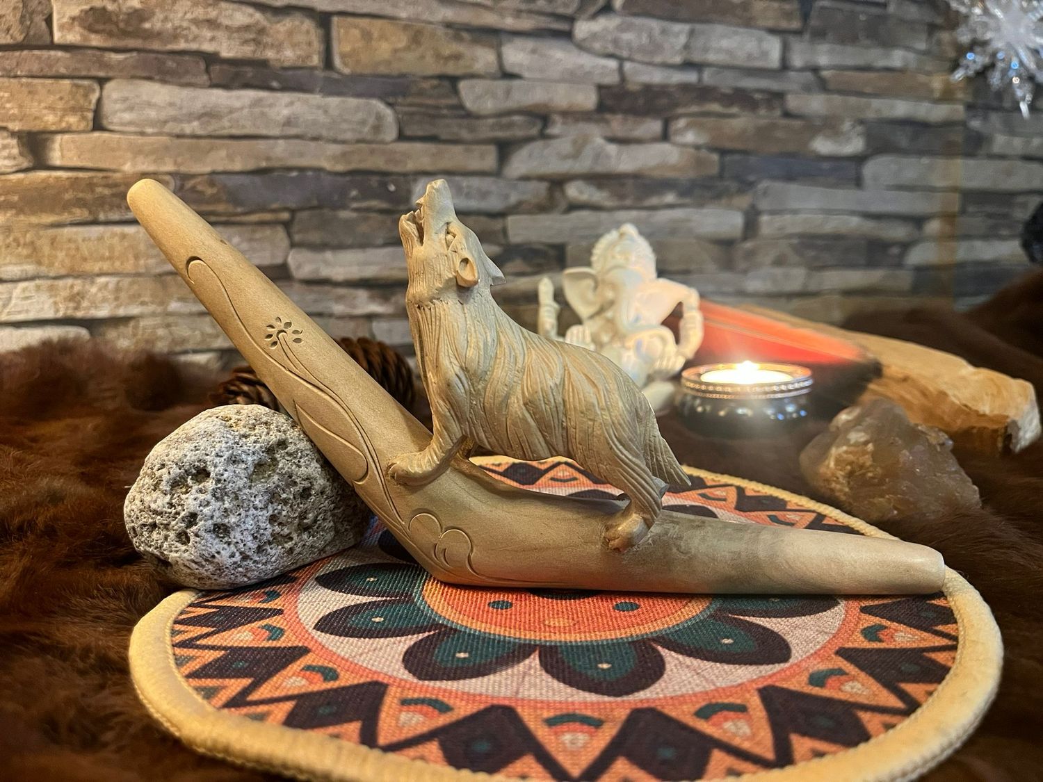 Howling Wolf Tepi - Crocodile Wood