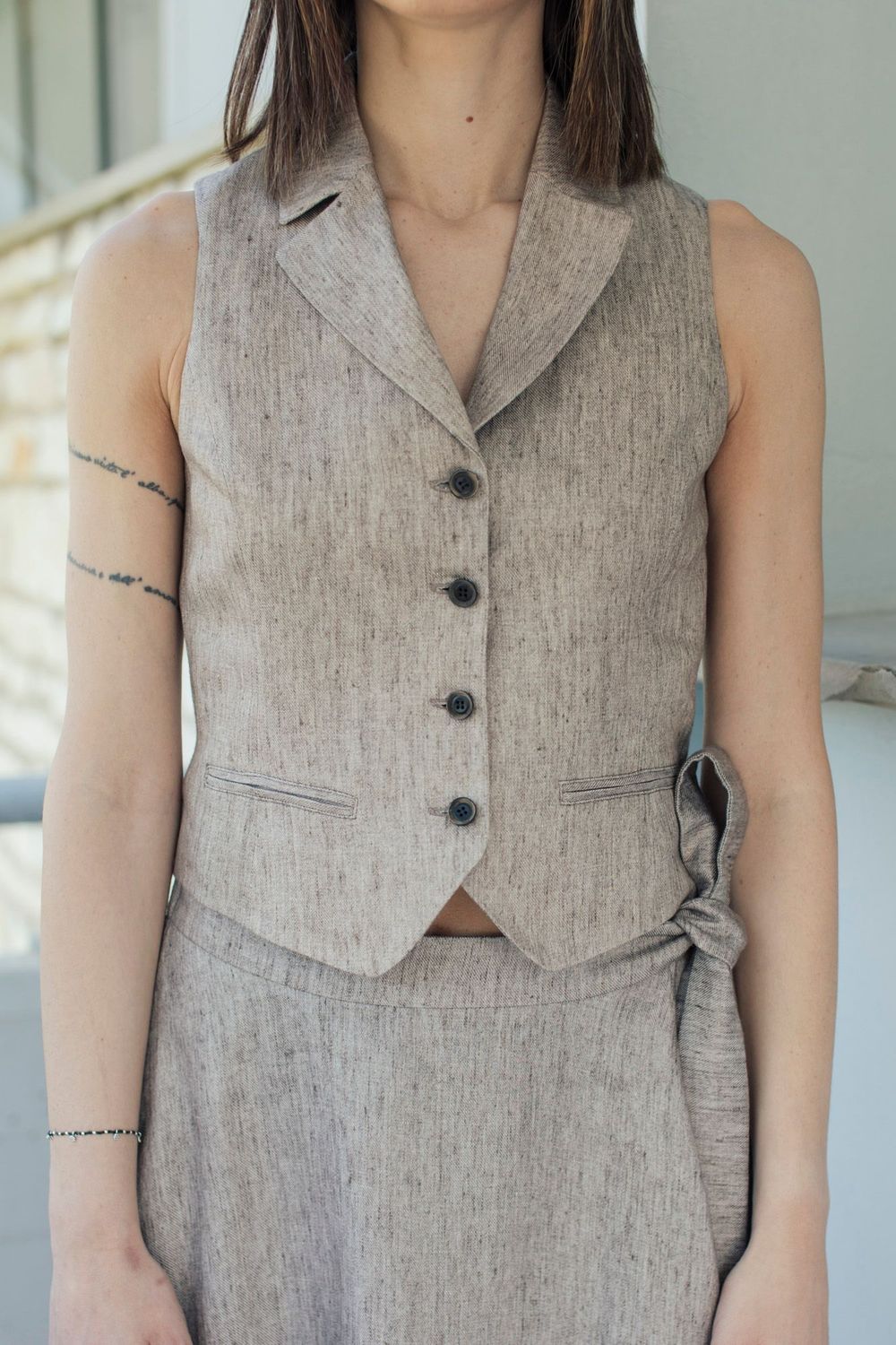 LADIES' VEST