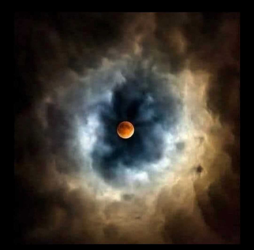 The Howling of the Moon
