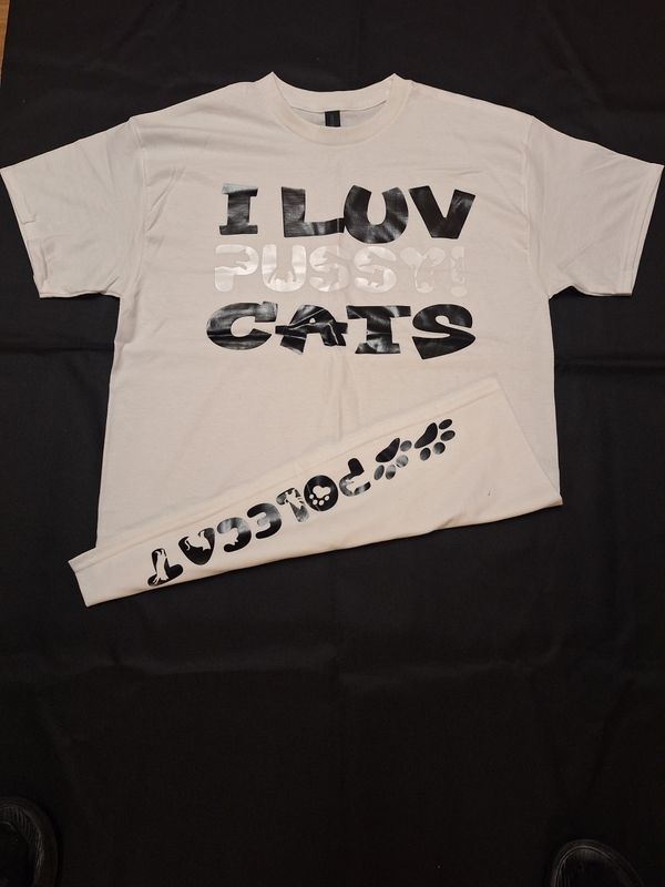 I LOVE P****Y CATS ( w/Cat Tail)