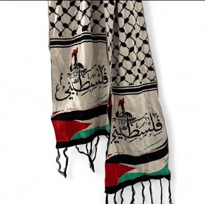 Keffiyeh Shawl with Flag &amp; Falasteen in Arabic