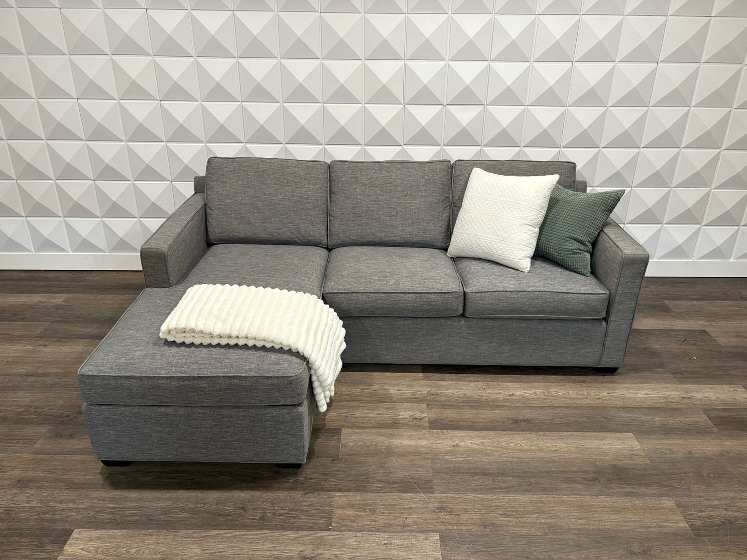 (LIKE NEW) (CRATE &amp; BARREL) Stunning Apartment Sized Sectional with down cushions &amp; storage under the chaise