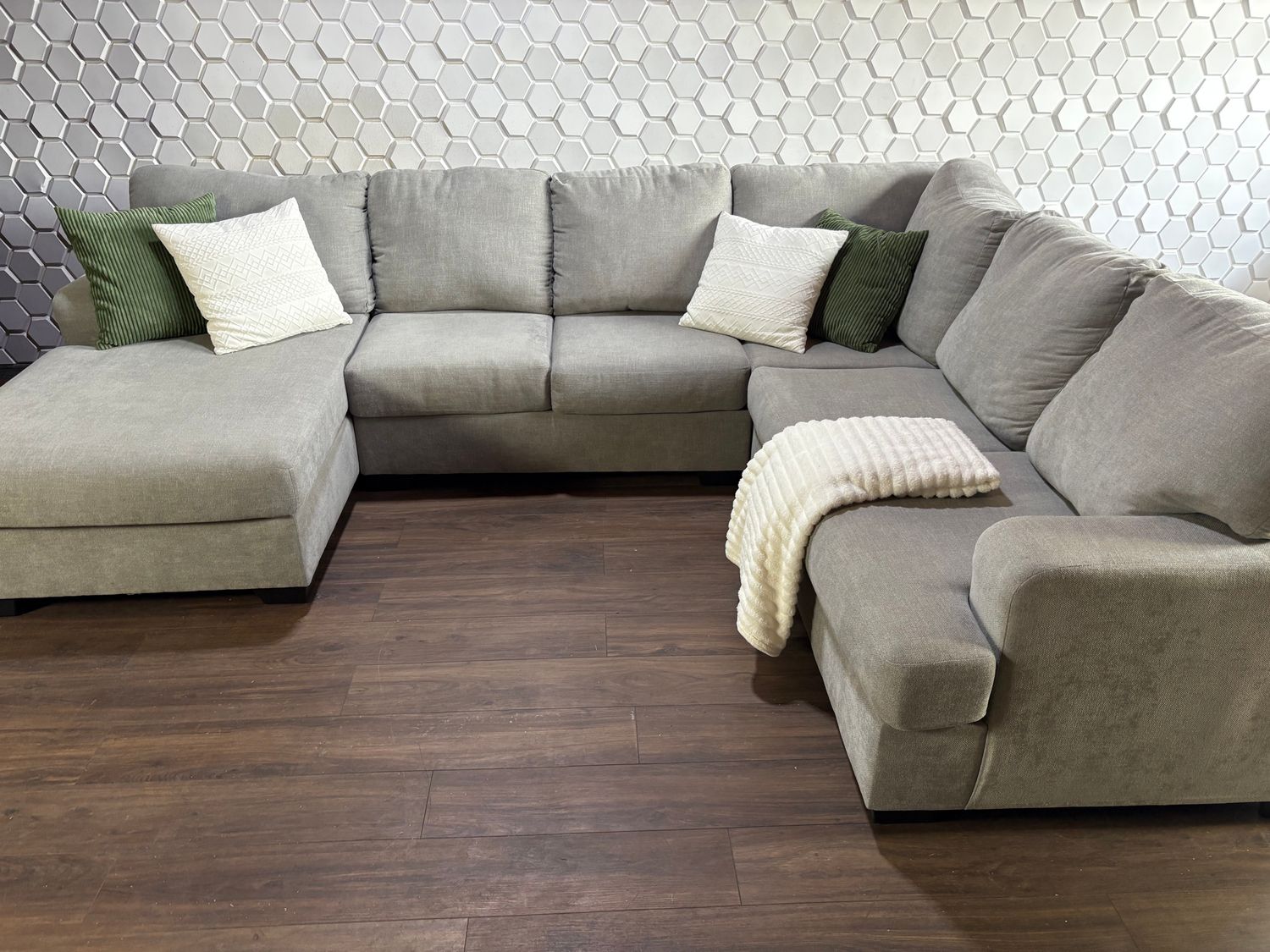 (LIKE NEW) Modern Feather Grey Family Sized U-Shaped Sectional with Chaise
