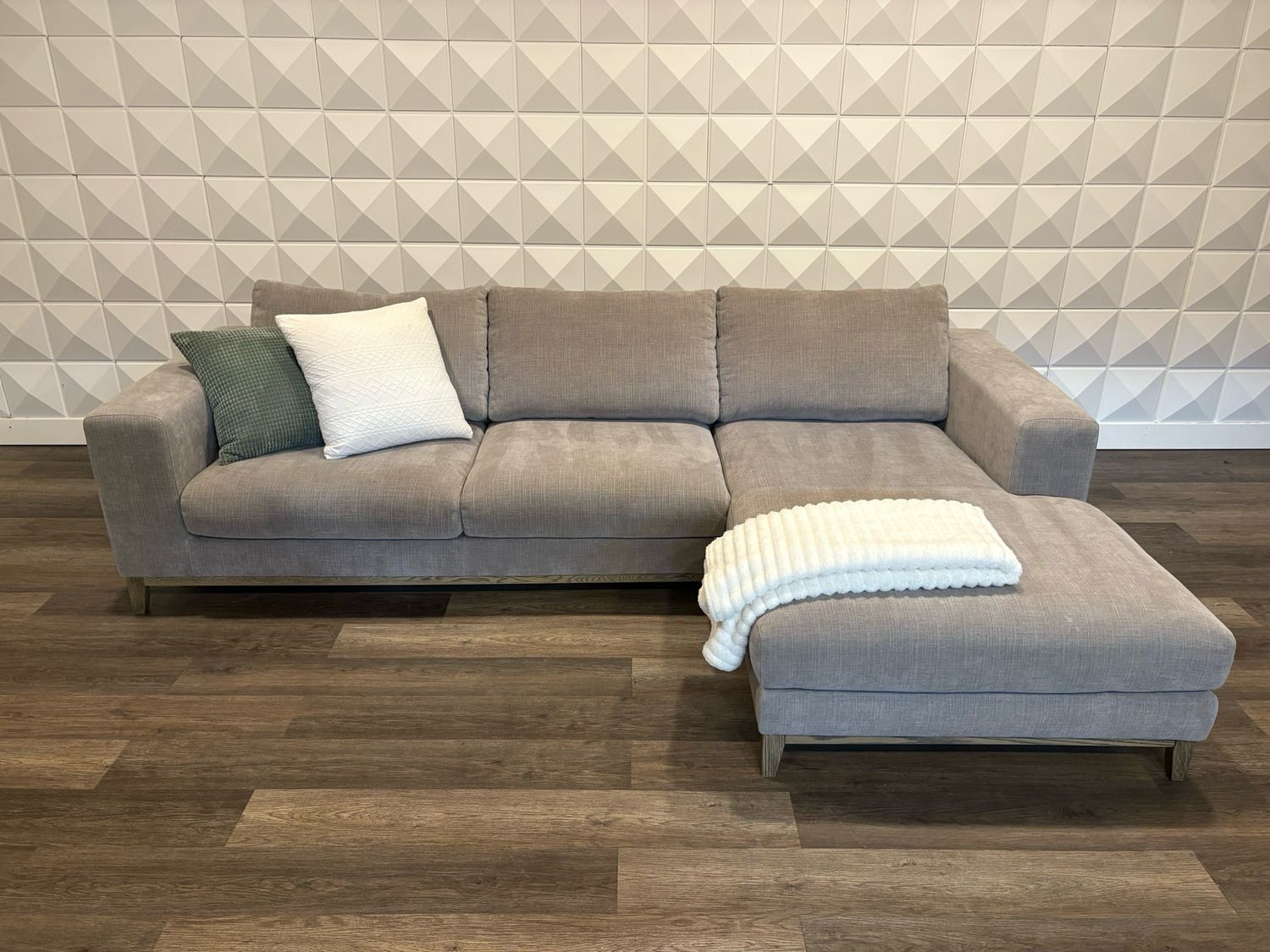 (LIKE NEW) (Apricot Furnishings) Stunning soft Grey MCM Family Sized Sectional With Wood Trim