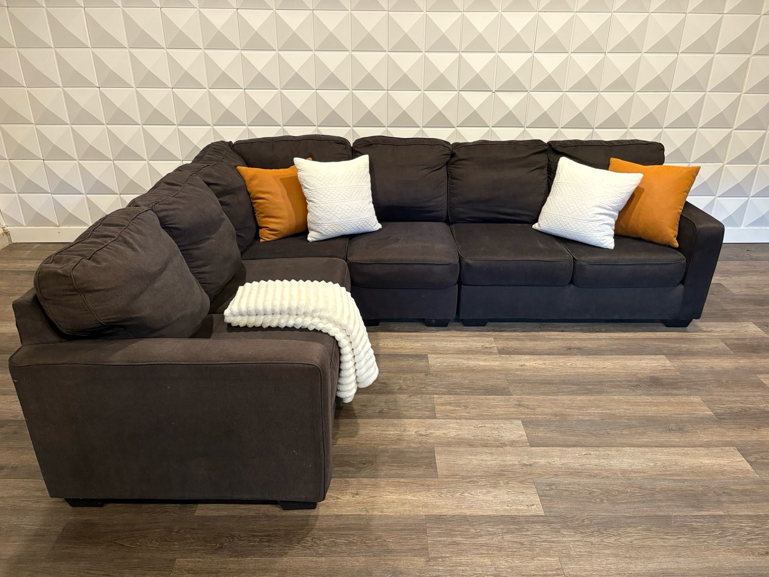 Family Sized Charcoal Grey Sectional With Removable Seat
