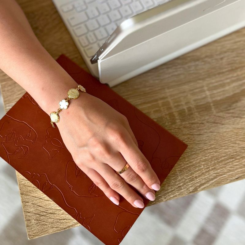 Vintage Infinity Bracelet, White