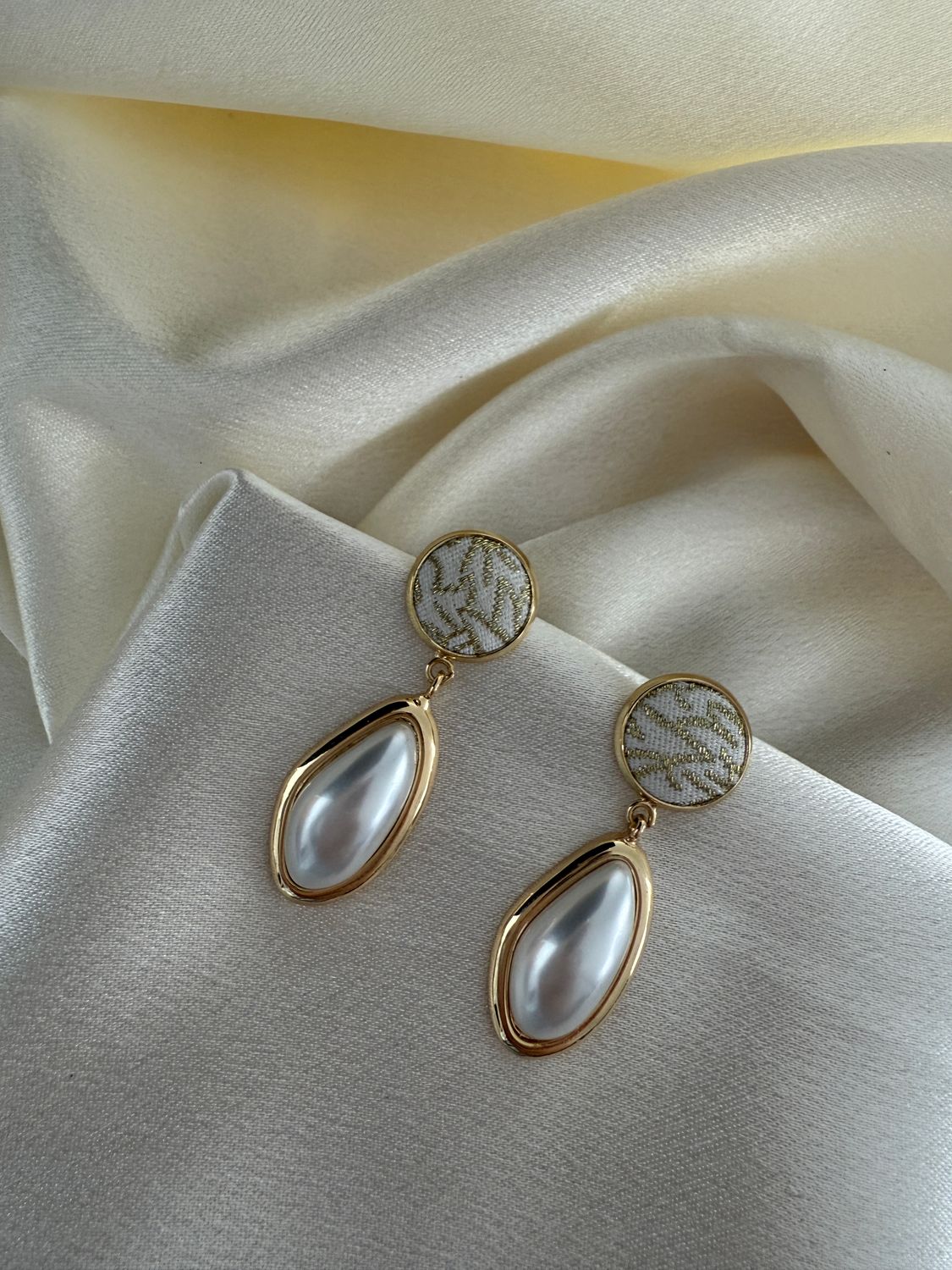 Pearl Drop Silk Earring, White
