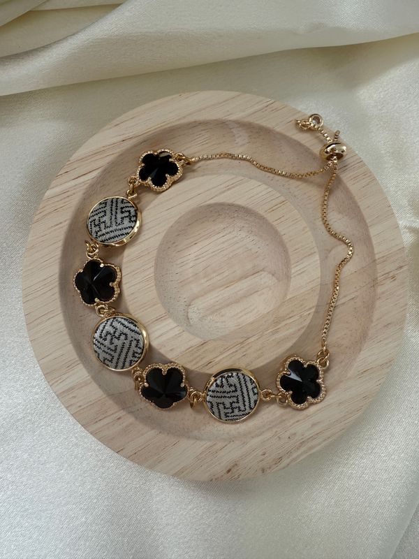 Vintage Infinity Bracelet, Black