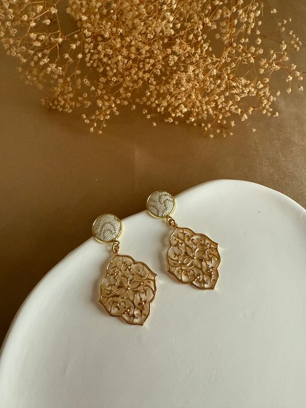 Delicate Ivory Filigree Earrings