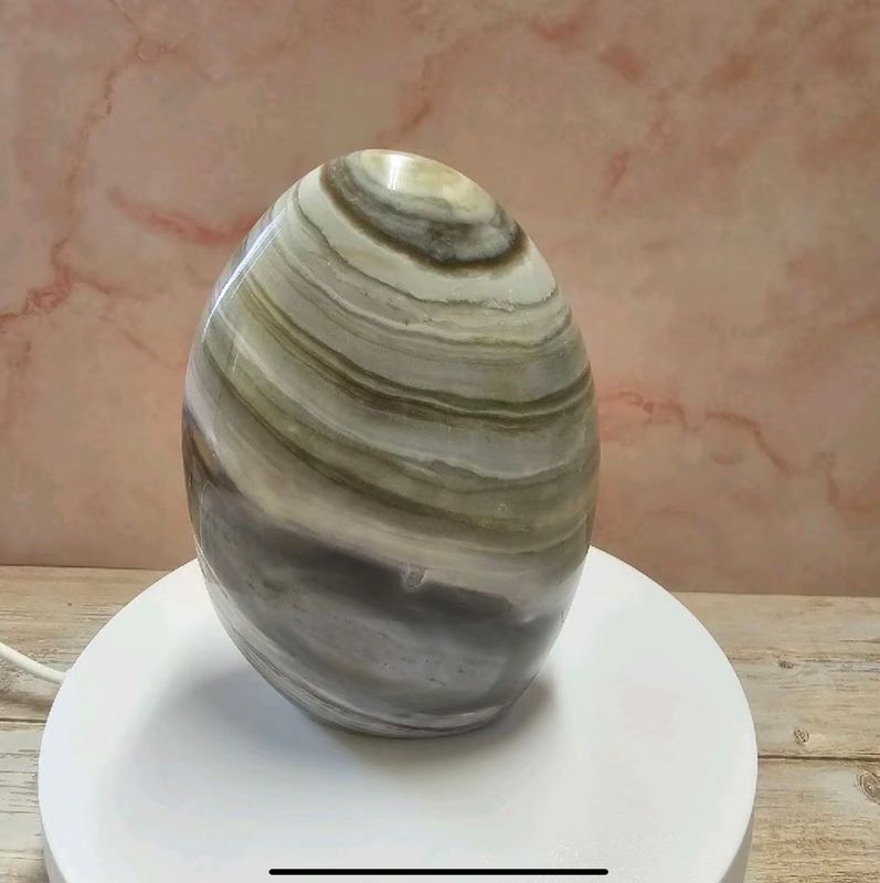 Beautiful ocean jasper mountain freeform.Amazing patterns. 10.5 cm 539 grams