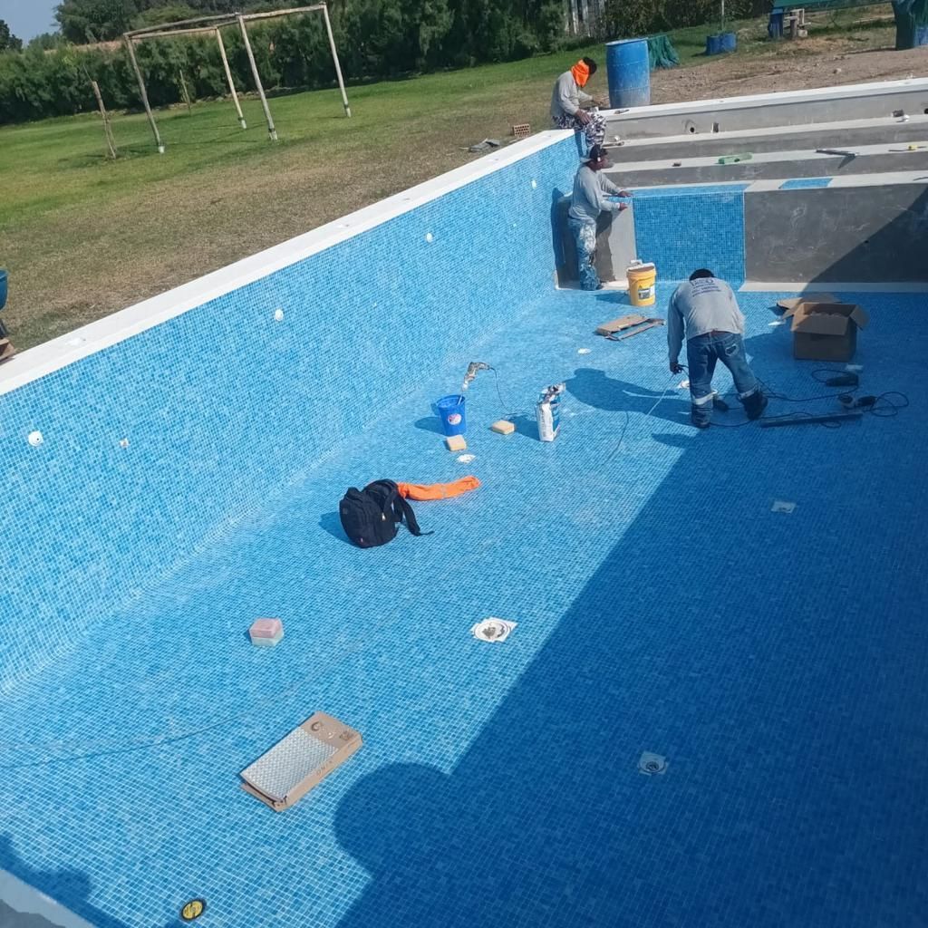 Instalación de piscinas y saunas secos y a vapor