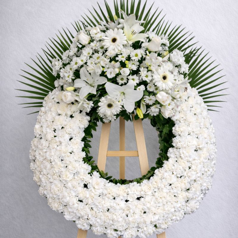 CORONA FUNERARIA CON UN CABECERO