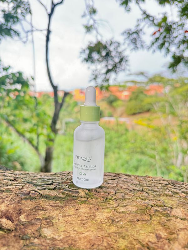 Suero reparador calmante  Control Anti-Acne Centella Asiatica