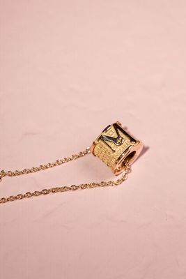 COLLANA CON COMPONENTE INCIPIT MATER TUUM ORO GIALLO 18 KT