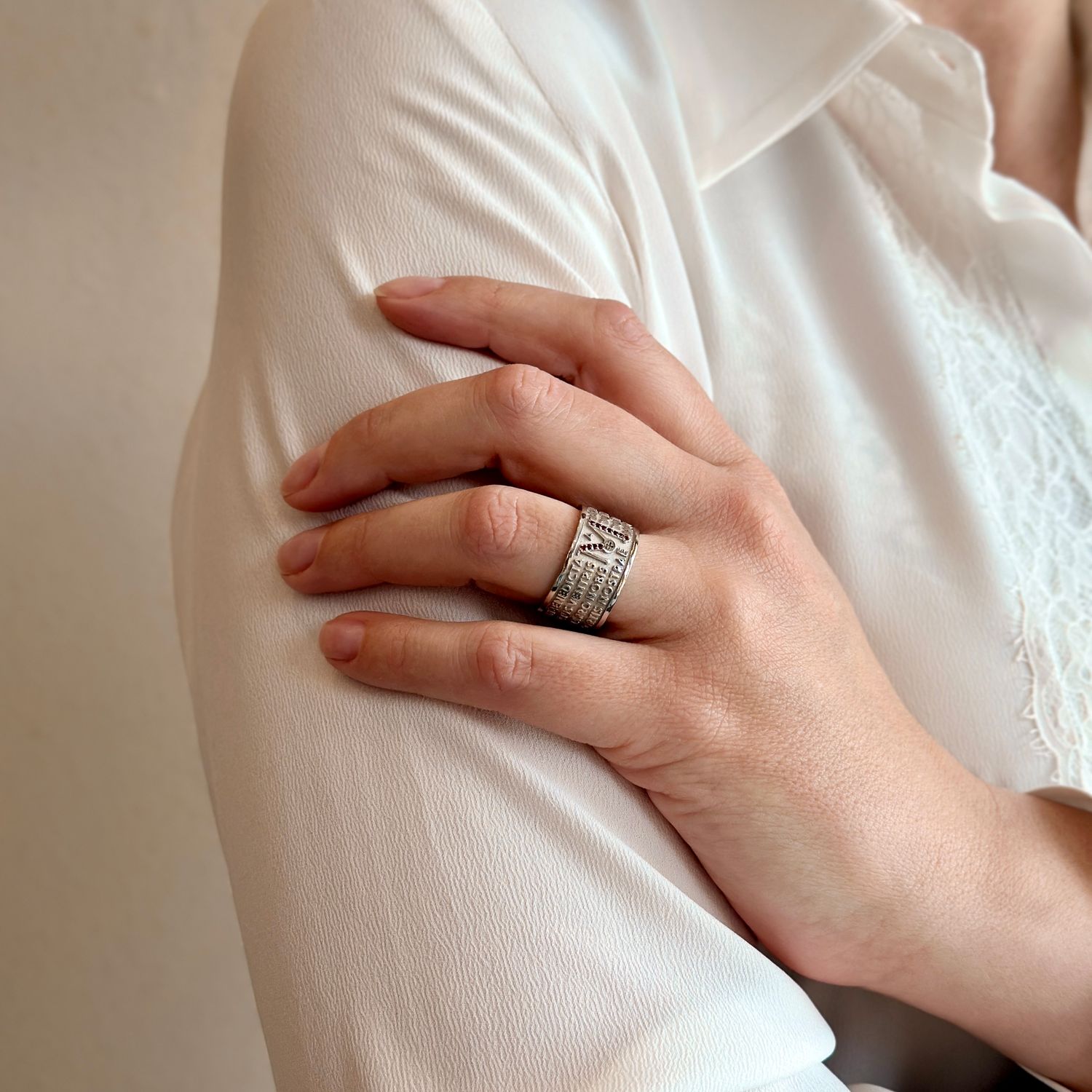 TUUM ANELLO ANIMAE MATER AG 925 RODIATO CON RUBINI ROSSI